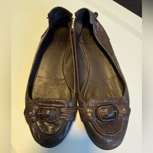 BALENCIAGA ARENA Brown
WRINKLED LEATHER STUDDED
BELTED BALLET FLATS size 6-6.5